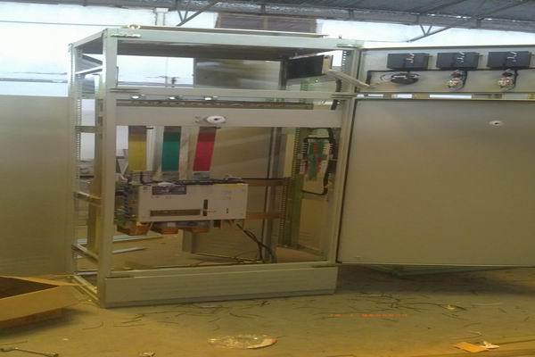 天镇启闭机并网柜 精美球阀馈电柜-配电箱