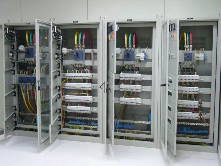 天镇配电箱配电柜未来发展趋势